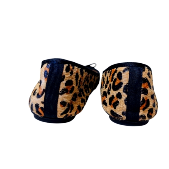 LANDS' END Ballet Flats Leopard Print Calf Hair Classic Slip On Shoe Women's 8 - Picture 3 of 8
